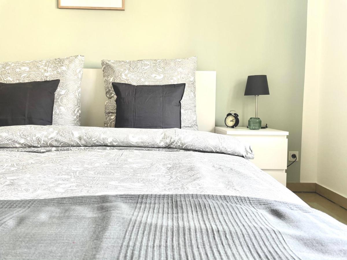 By Junik Apartment Krefeld