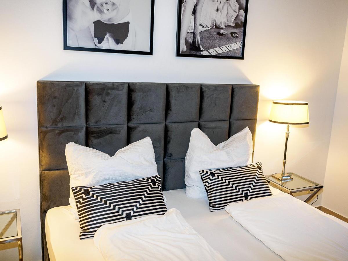 Apartment By Junik