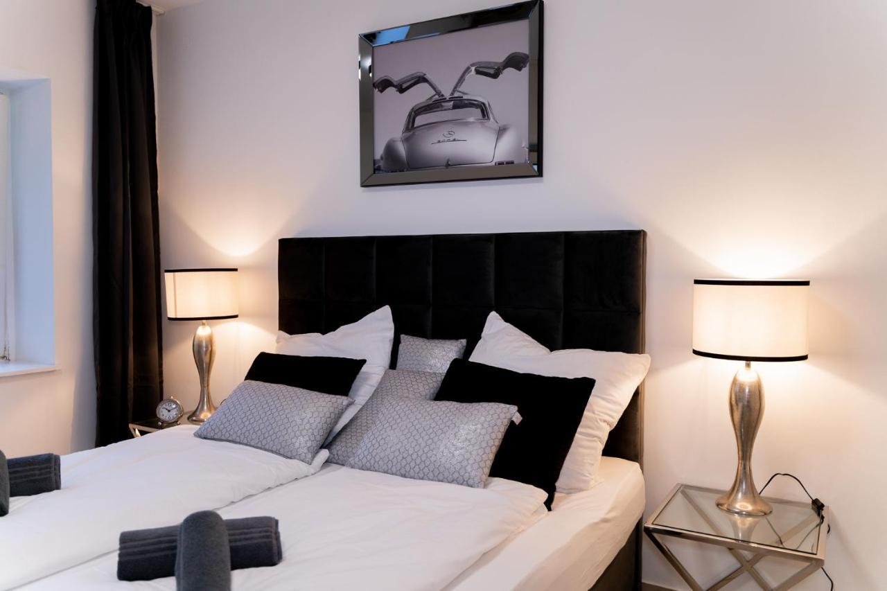 By Junik Apartment