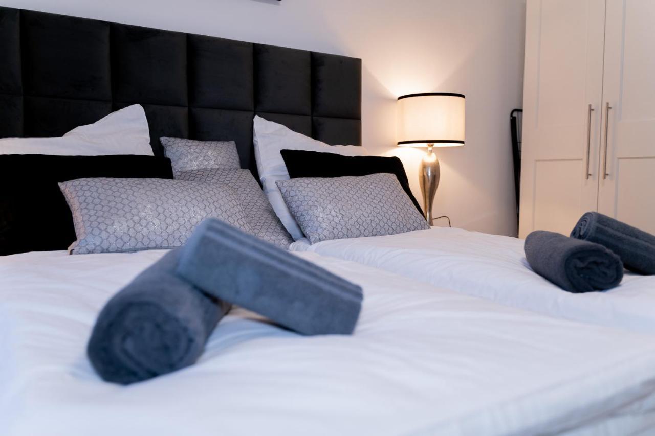 By Junik Apartment Krefeld